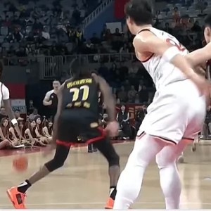 7M体育官网-洛夫顿补篮得手上海轰出一波10-0，三节末已经抹平分差